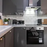 Boutique 2br - Prime Uni District - Sleeps 5 Appartement