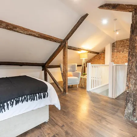 Stylish By Uni - Sleeps 5 * Leeds
