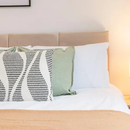 Stylish By Uni - Sleeps 5 Apartman Leeds