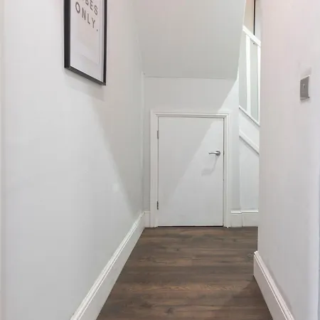 Stylish By Uni - Sleeps 5 Apartman Leeds