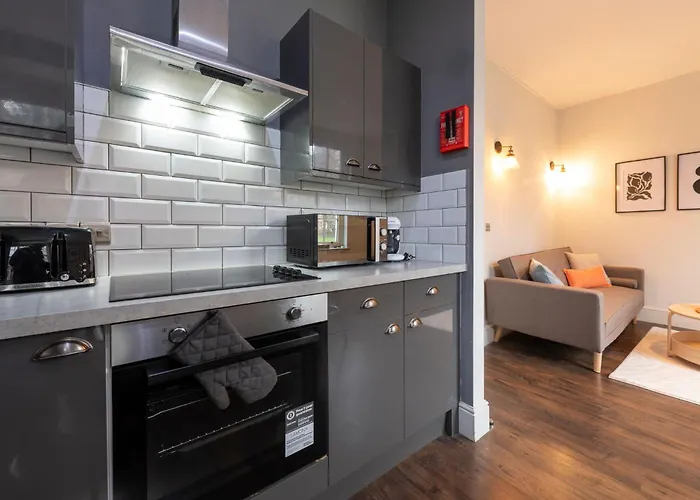 Executive 2-bed - Walk To Uni & Lgi * Лідс