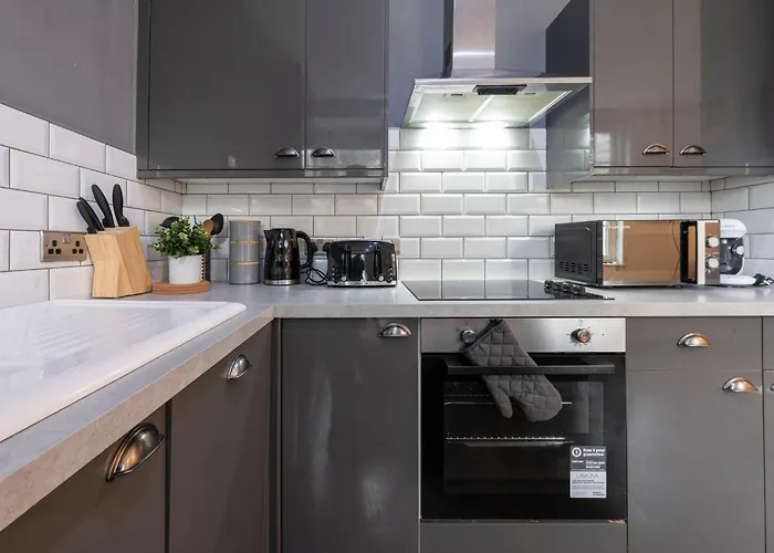 Executive 2-bed - Walk To Uni & Lgi Appartement