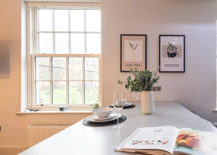 Spacious 2-Bed Near LGI - Ideal for 5 Apartamento Leeds (West Yorkshire)