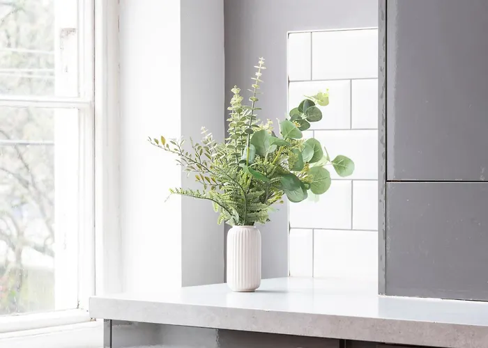 Апартаменти Executive 2-bed - Walk To Uni & Lgi