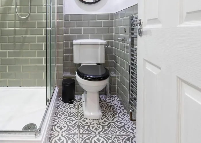 Executive 2-bed - Walk To Uni & Lgi *