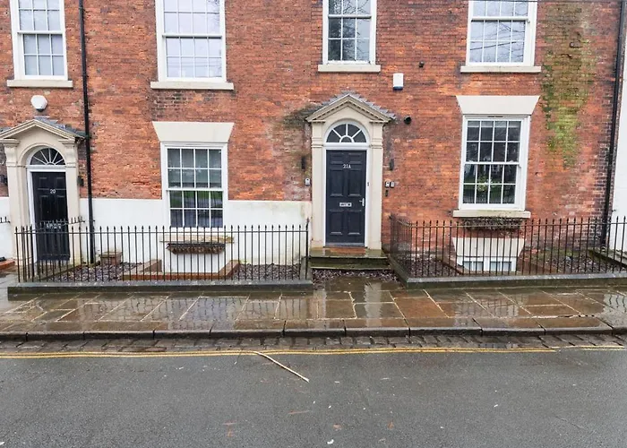 Spacious 2-Bed Near LGI - Ideal for 5 * Leeds (West Yorkshire)