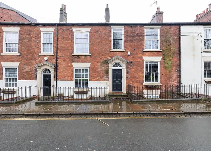 Modern 2-Bed - Sofa - Walk To Uni & Lgi Apartment