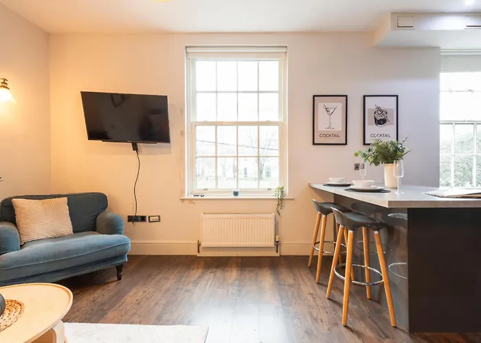 Executive 2-bed - Walk To Uni & Lgi Апартаменти