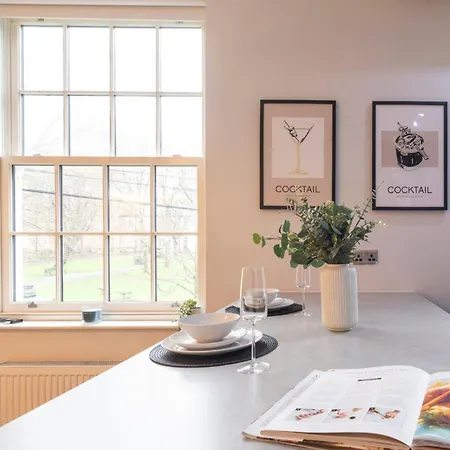 Modern 2-Bed - Sofa - Walk To Uni & Lgi Apartment Leeds (West Yorkshire)