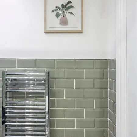 Apartment Modern 2-Bed - Sofa - Walk To Uni & Lgi